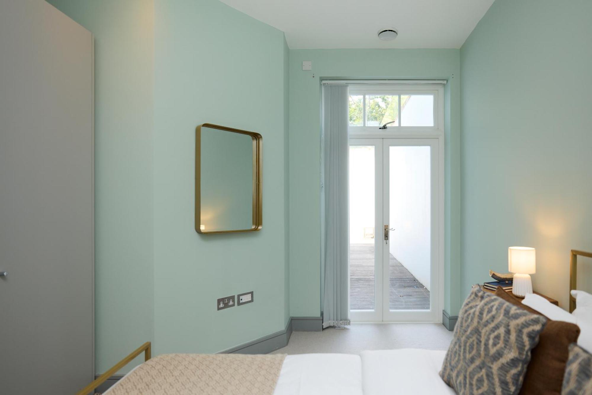The Putney Hideaway - Modern And Elegant 3bdr Flat With Patio Londres