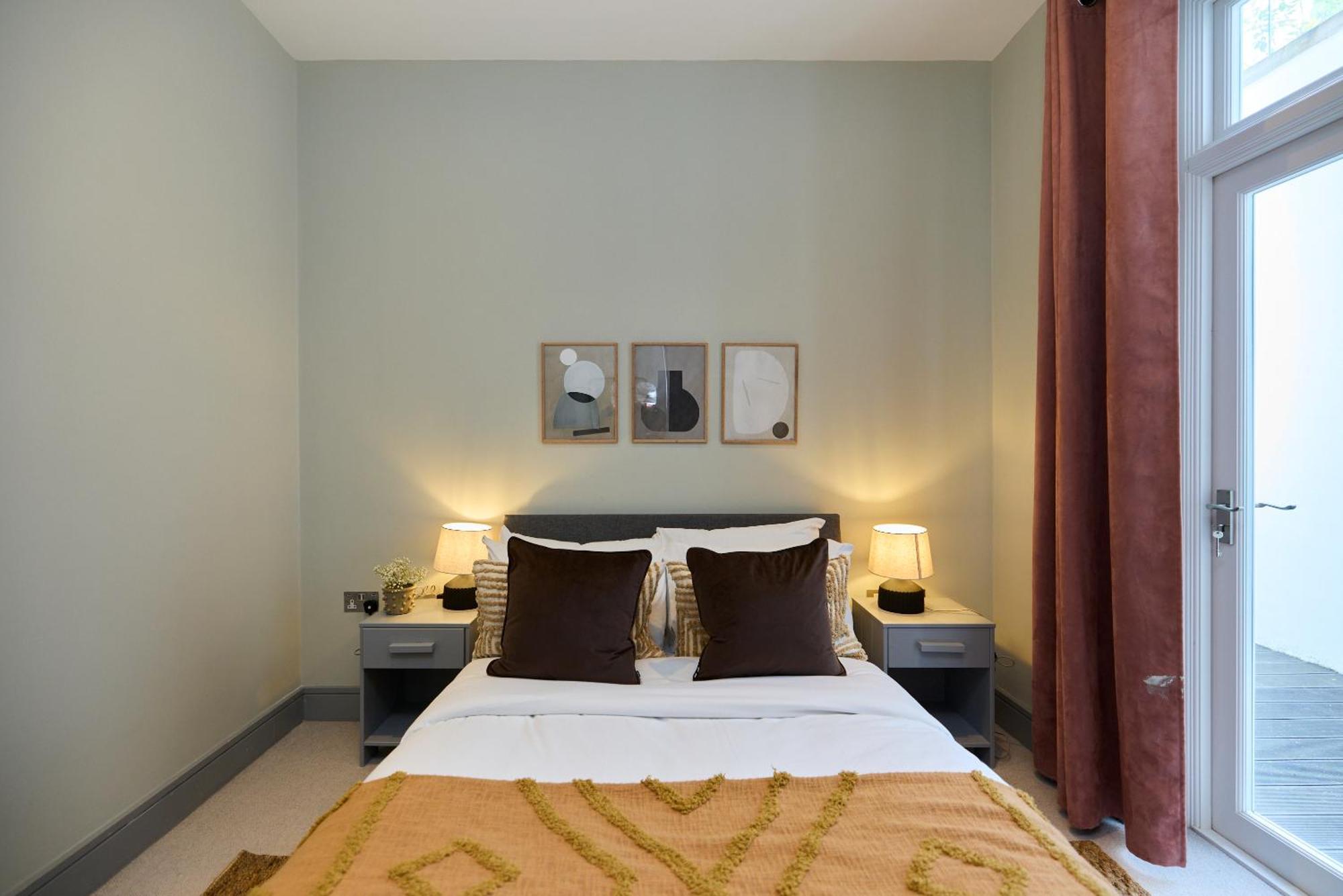 The Putney Hideaway - Modern And Elegant 3bdr Flat With Patio Apartamento